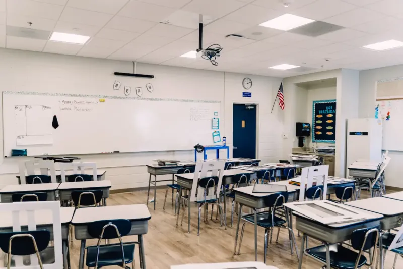 Empty-classroom-stundents-and-staff-out-sick